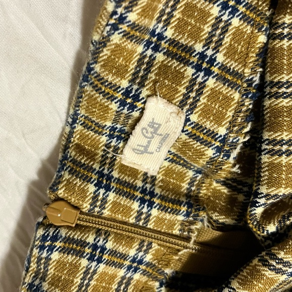 Brandy Melville Cara Skirt - Picture 3 of 3